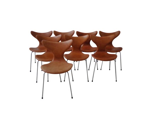 Arne Jacobsen Danish Dining Chairs, Seagull in Cognac Leather 1970s