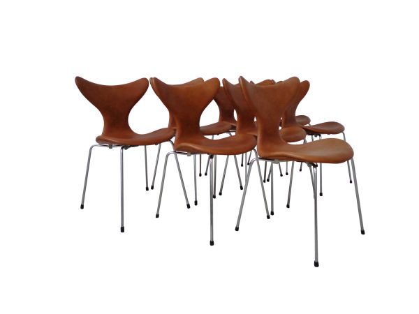 Arne Jacobsen Danish Dining Chairs, Seagull in Cognac Leather 1970s