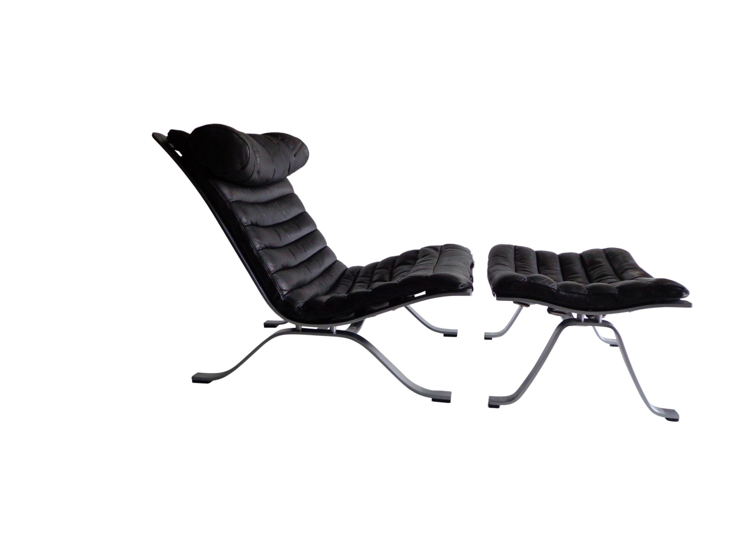 Arne Norell ‘Ari’ Lounge chair and ottoman
