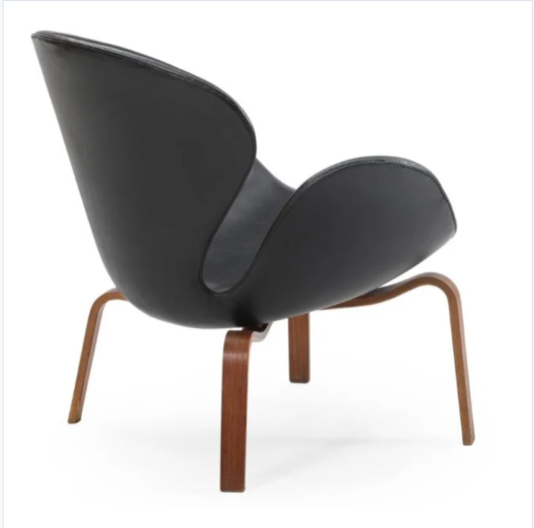 Early Swan chair, model 4325 by Arne Jacobsen for Fritz Hansen